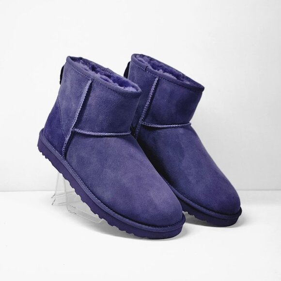 UGG Shoes - UGG classic mini II boot Sz 9 NEW